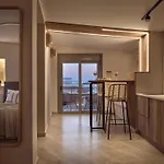 Laura Suites